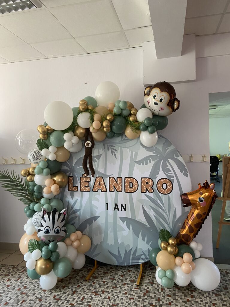 arche de ballons thème jungle organisation décorateur anniversaire morbihan loire atlantique enfant adulte