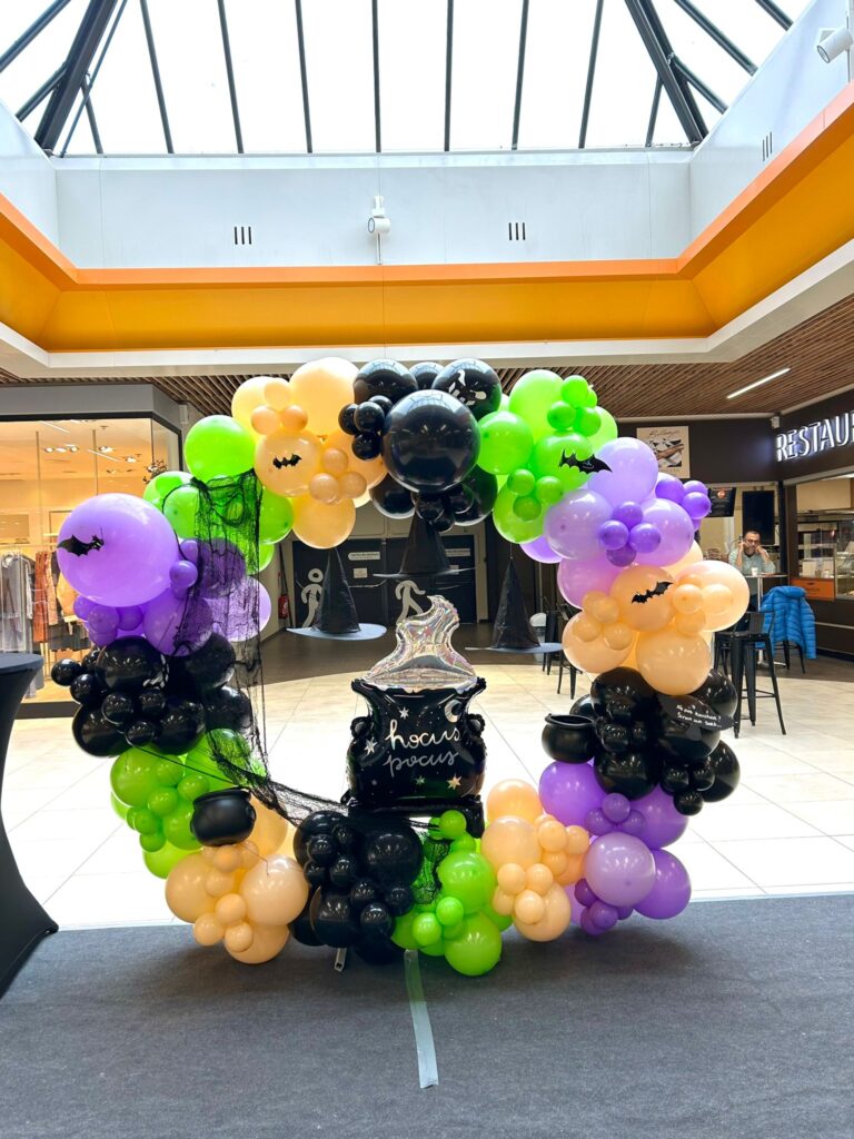 arche de ballons halloween noel paques anniversaire ouverture inauguration entreprise boutique centre commercial Morbihan Loire Atlantique Bretagne,