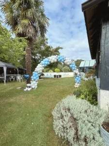 décorateur baptême arche de ballons toile personnalisée Morbihan Bretagne loire atlantique