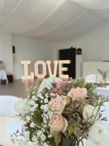 location lettre géante love Morbihan loire atlantique Bretagne