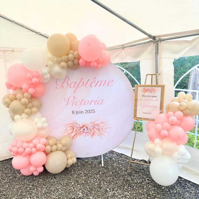 bapteme décoration organisation arche de ballons Morbihan Bretagne loire atlantique