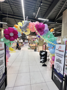 arche de ballons pâques printemps Morbihan Bretagne Loire atlantique Finistère cote dormir ile et vilaine