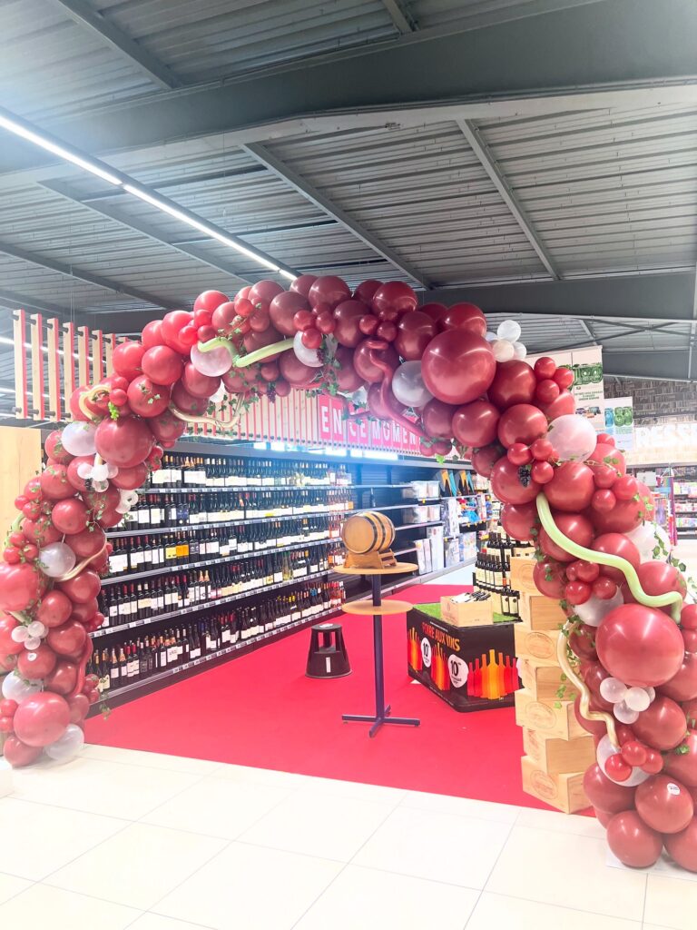 foire aux vins décoration arche de ballons