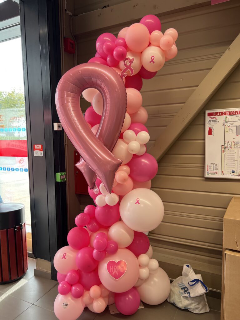 octobre rose ballon octobre rose noeud octobre rose Morbihan Bretagne paris
